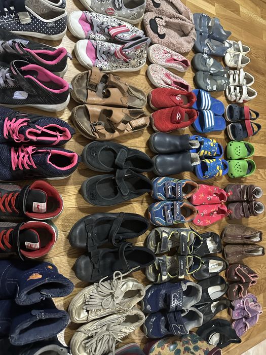 Продам детскую обувь