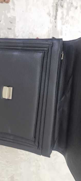 Продам портфель..