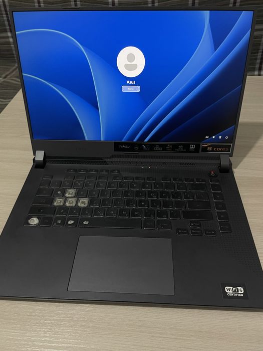 Продам игровой ноутбук Asus RoG Strixg513