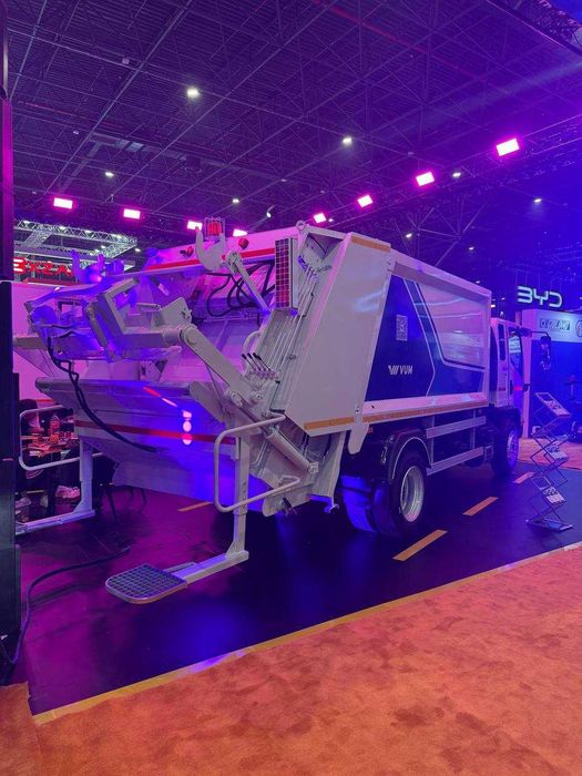 Musurovoz  FAW Tiger V (8 + 1m³)