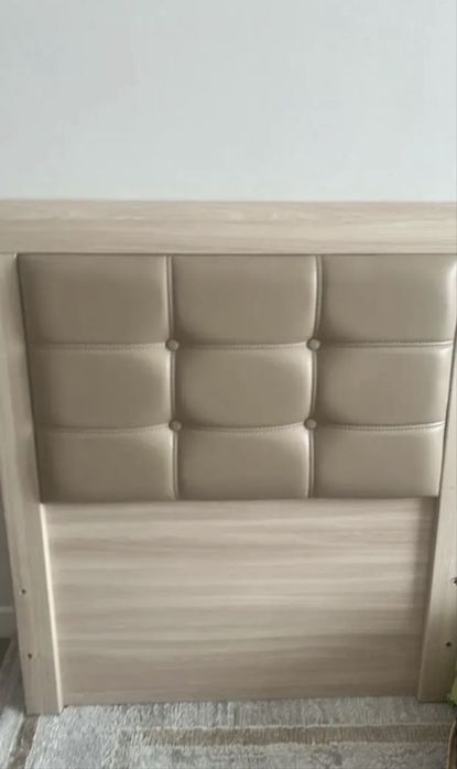 Продам кровать с матрасом