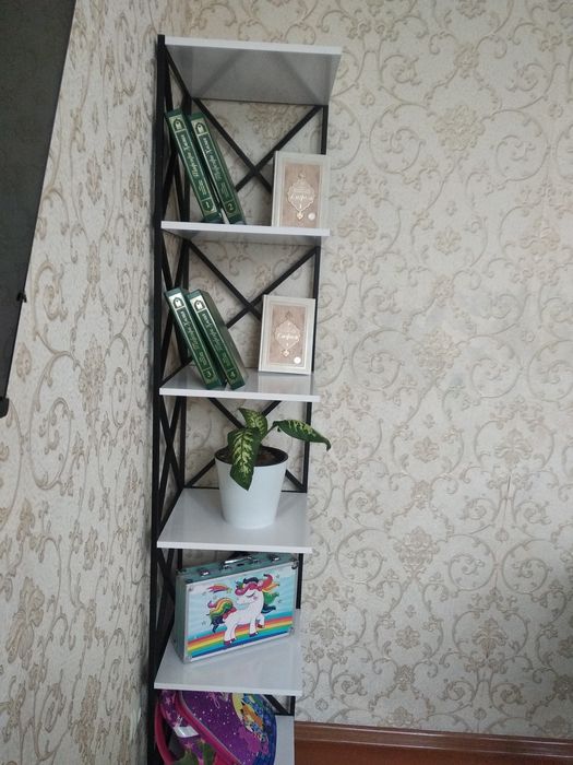 Подставка и стелаж