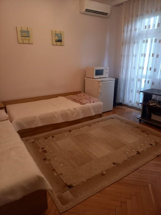 Дава се под наем Двустаен апартамент в Пловдив, Кършияка - 65 кв.м за 375 € - Снимка #2
