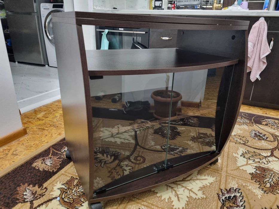 Шкаф за телевизор