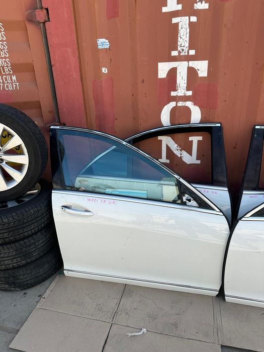 Двери Mercedes benz w221