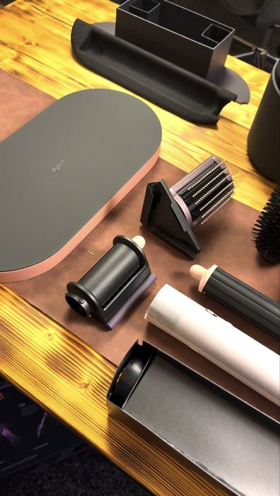 Dyson airwrap HSO5