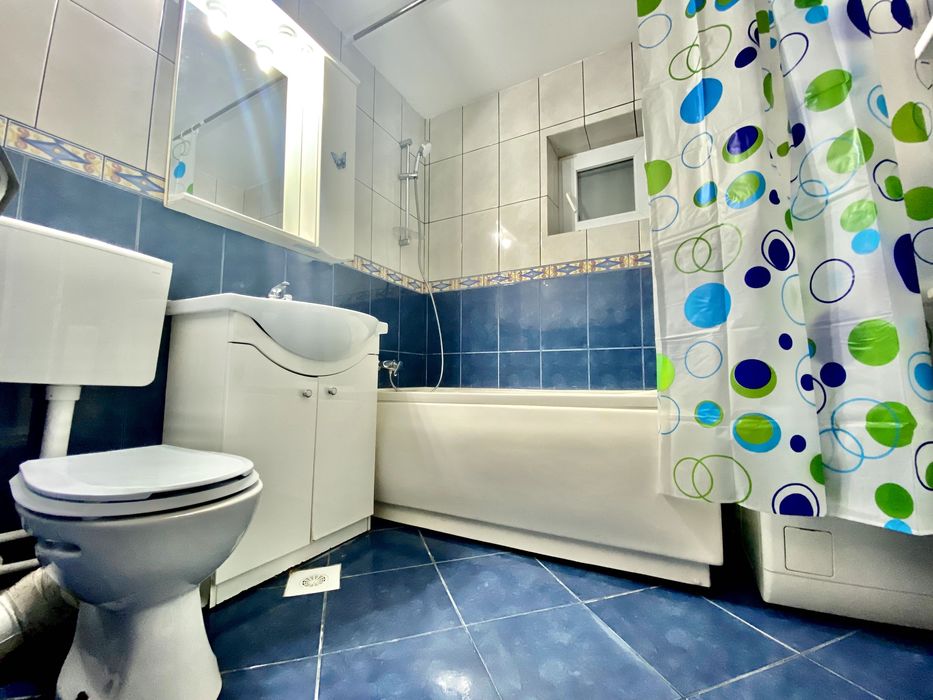 Închiriere apartament 3 camere – Calea București, Micro 12