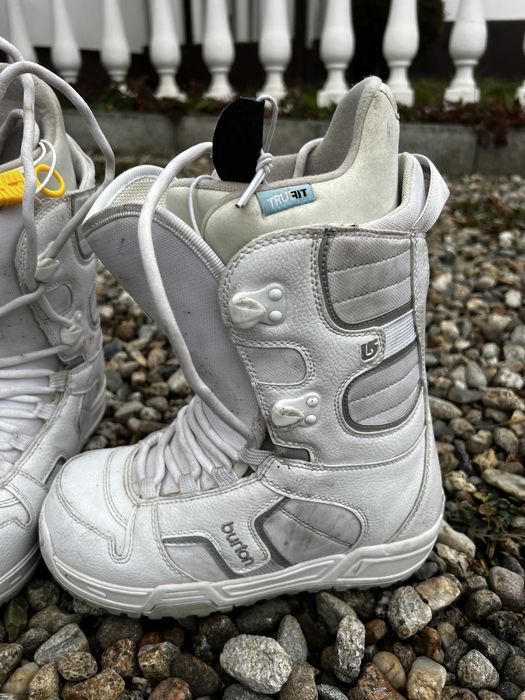 Boots snowboard Burton si Salomon nr 37-39