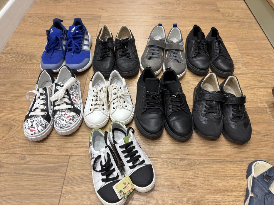 Продам кожаную детскую обувь