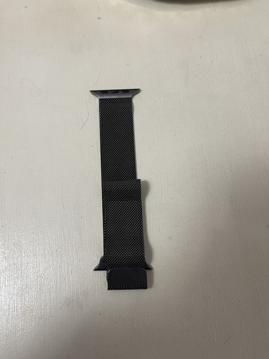 Apple watch milanese loop