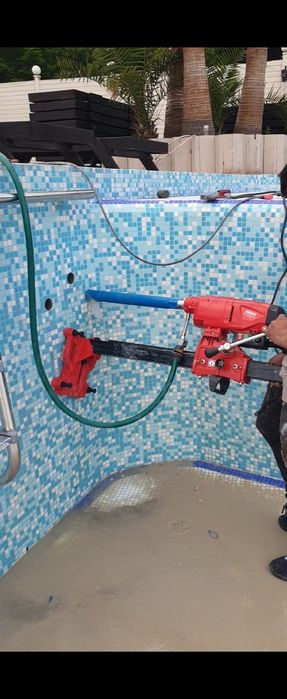 Construcții, renovări, amenajări