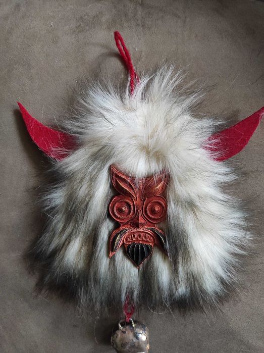 Сувенирна кукерска маска