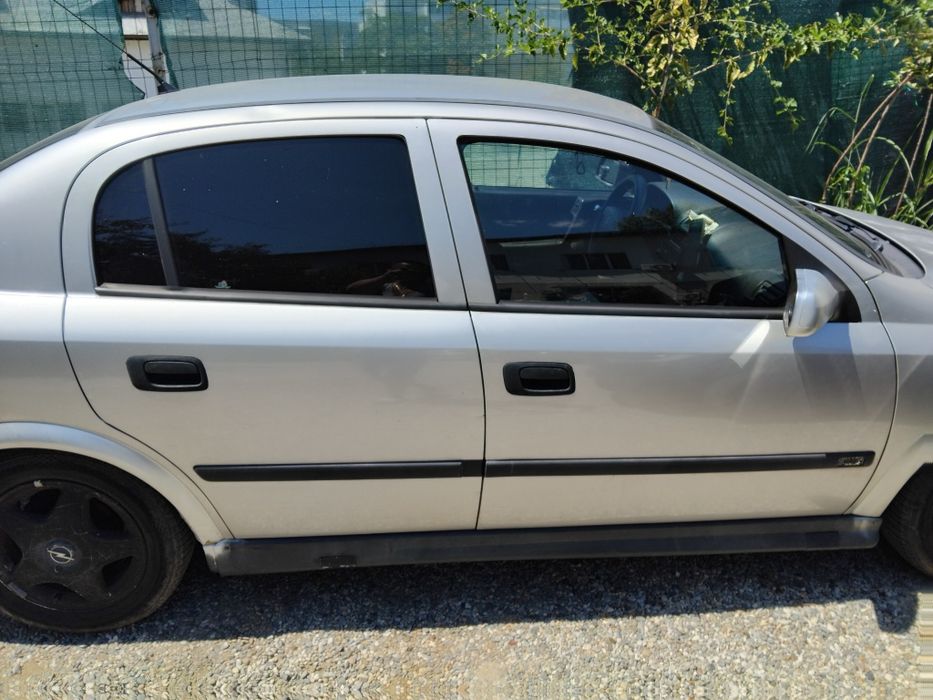 Vând opel astra g 1,6 16 valve