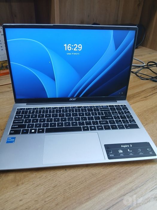 SOTILADI: Acer Aspire 3 (Ideal holatda, karobka-pasporti bilan)