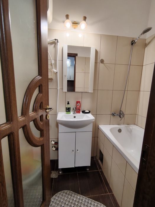 Închiriez garsoniera in Constanța zona far poarta 6
