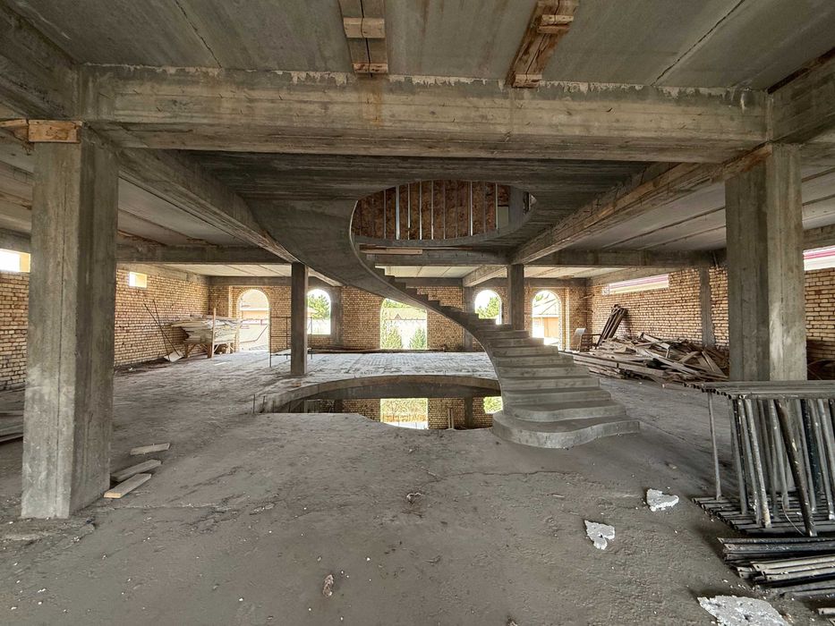 Arendaga bino beriladi ( 1600 kv. m ) | OFIS/KLINIKA/MAKTAB