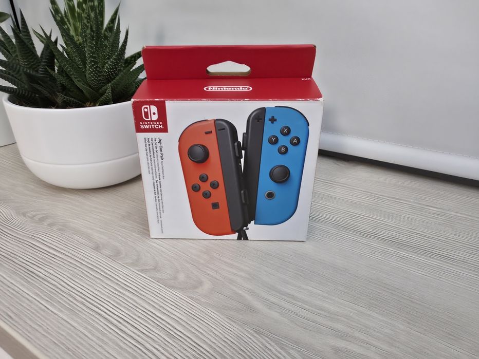 Set Nintendo Joycons, rosu-albastru, noi