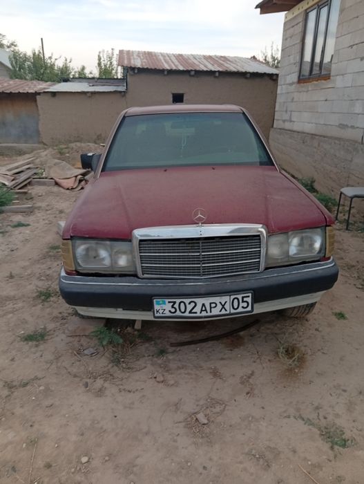 Продам Мерседес 190 на запчасти