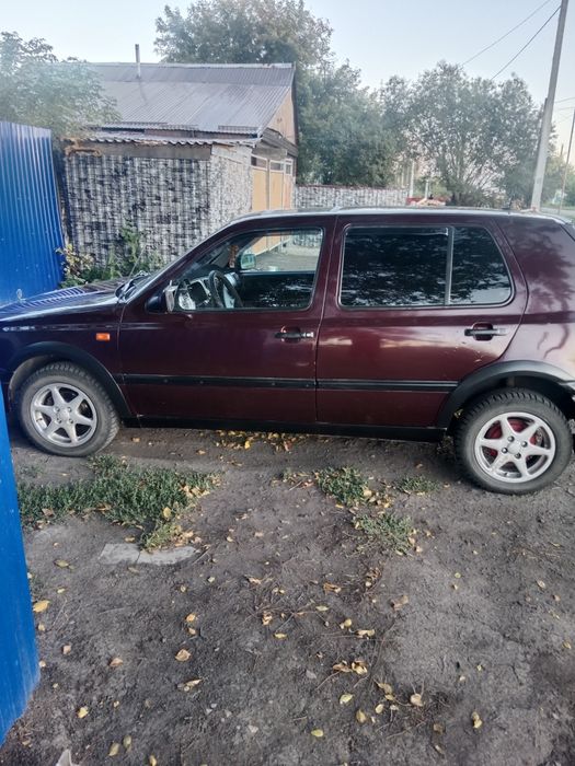 Продаеться гольф 3
