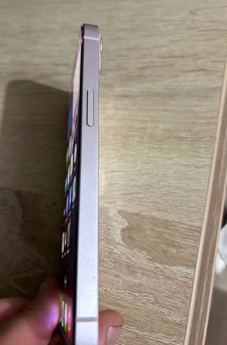 iPhone 13 Pink – 128 GB – Stare foarte bună