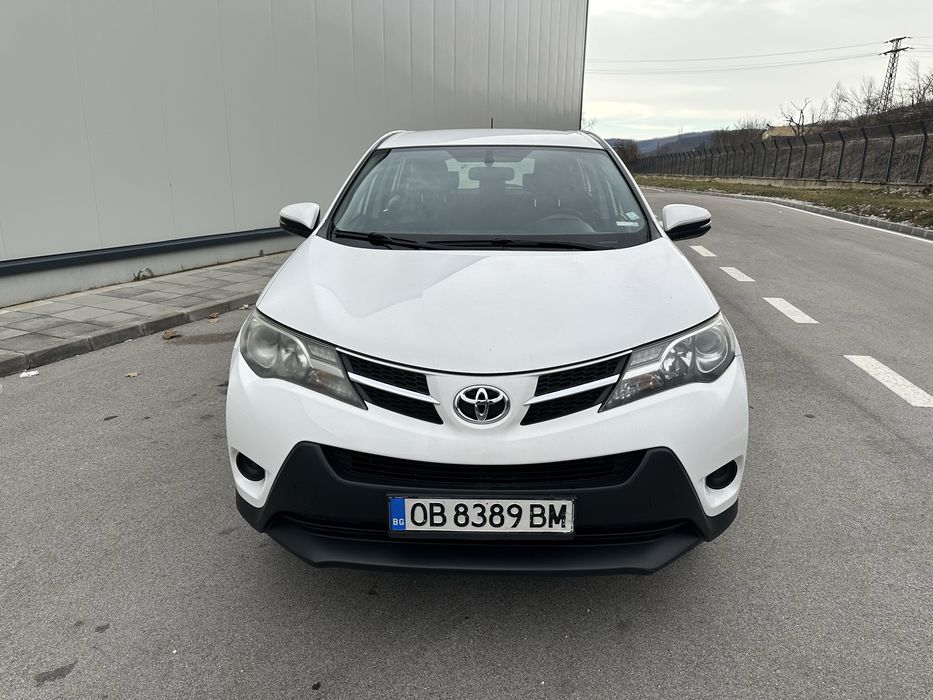 Toyota RAV4 4WD, 2015, бензин 150к.с. - реални км, 2 комплекта гуми