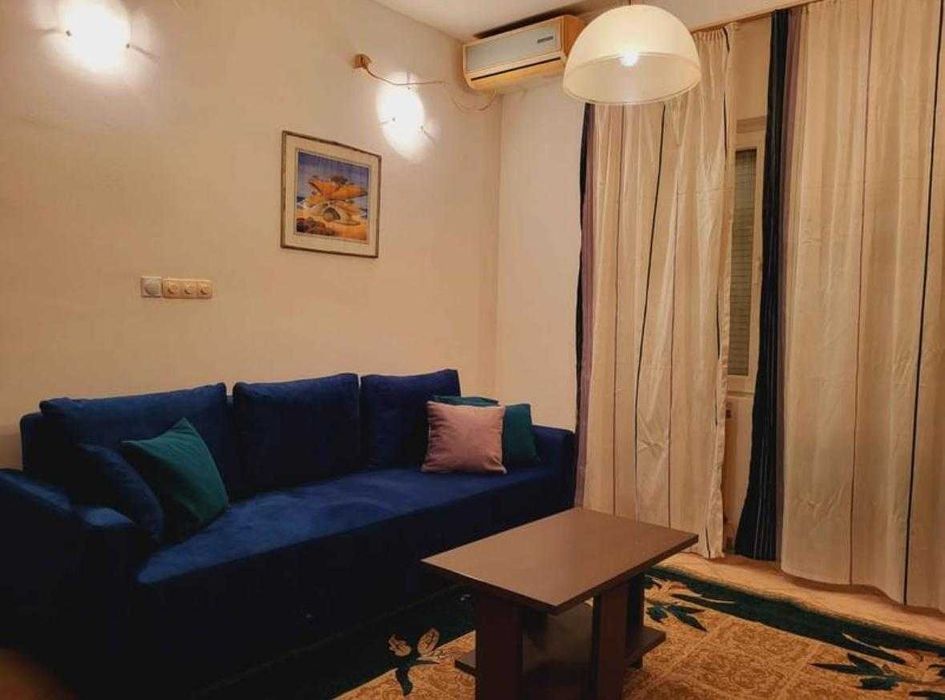 Дава се под наем Двустаен апартамент в Бургас, Център - 42 кв.м за 249.9 € - Снимка #1