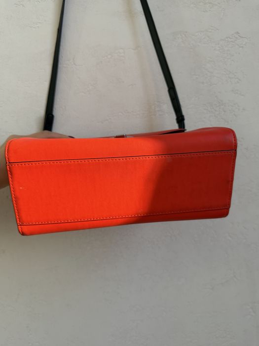 Сумка Armani Jeans на ремешке через плечо