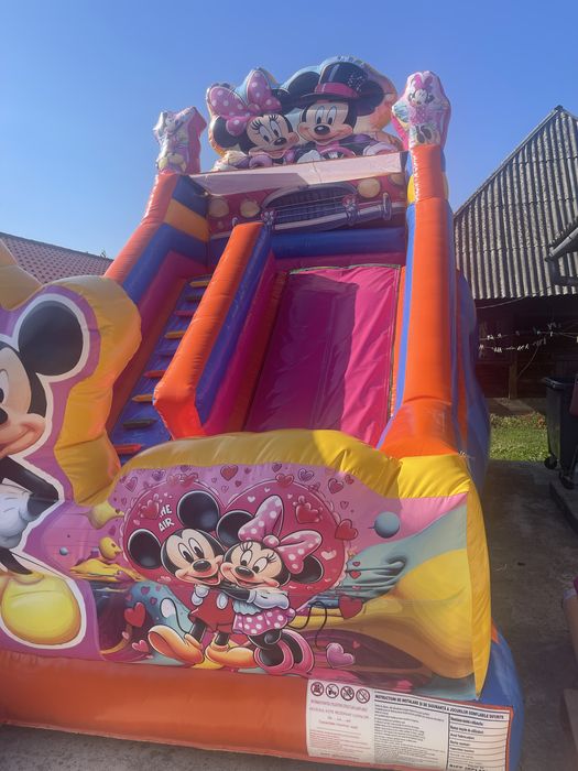 De inchiriat casa gonflabila si tobogan