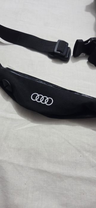 Marsupiu Audi sportiv