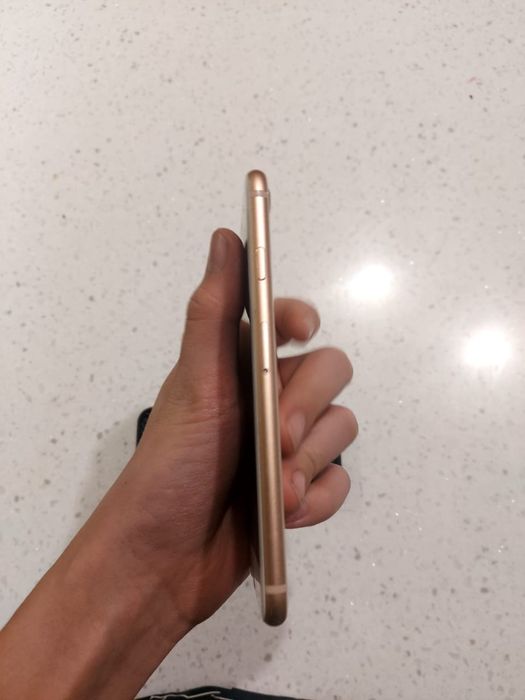 Iphone 8 64гб в идеальном состоянии
