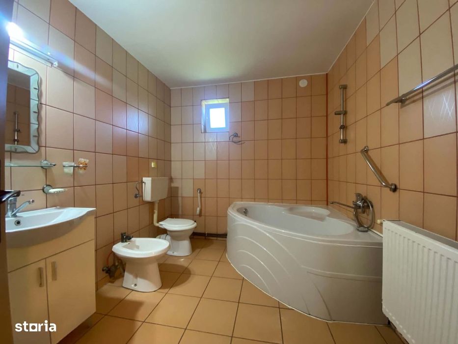 Casă de vânzare Mediaș, Binder Bubi, vis-à-vis de hotel (Fără agenții)