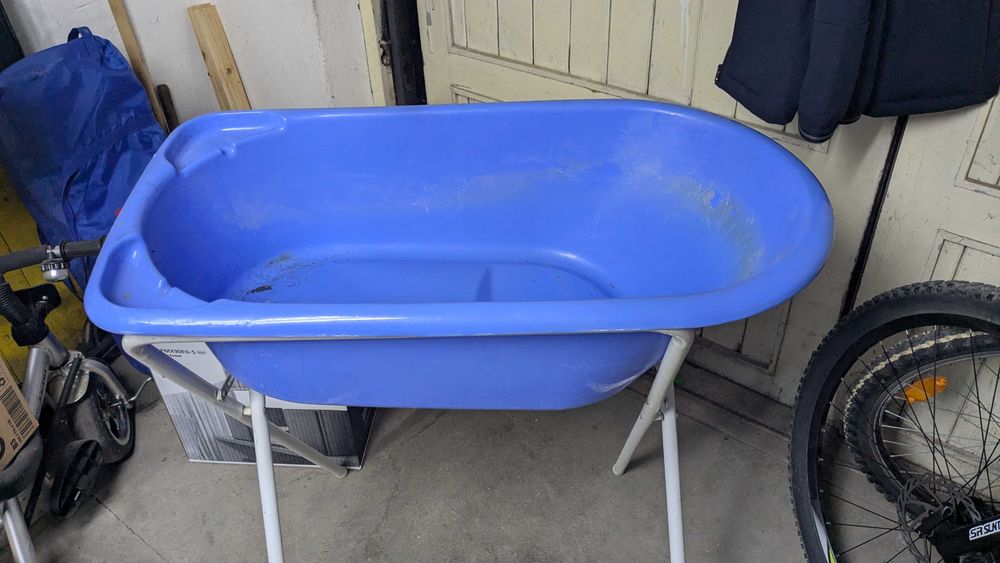 Бебешко корито със стойка