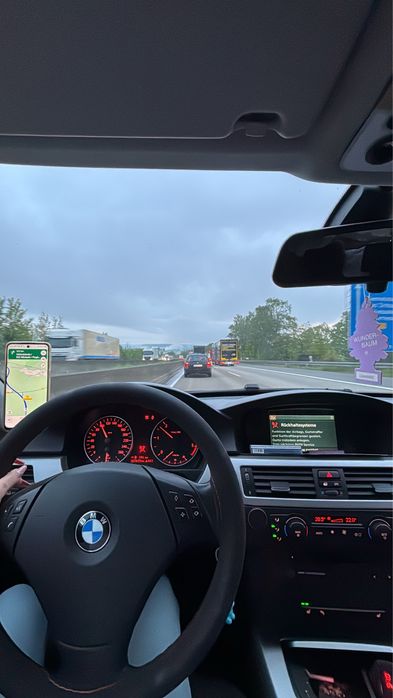 BMW E 90 163 CP an2005