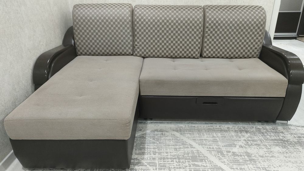 Диван угловой б/у