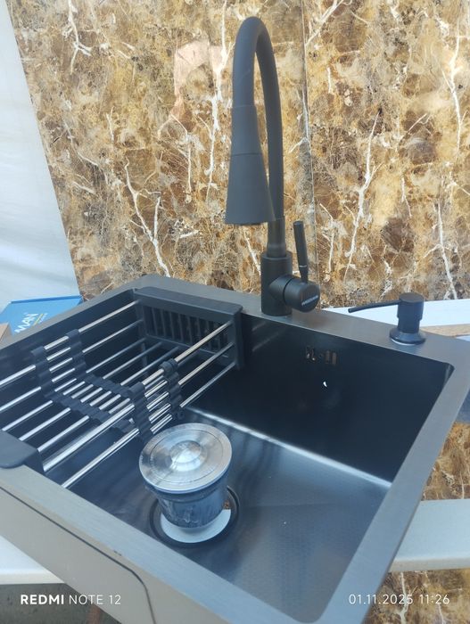 Кухонный смеситель латунь и нержавеющей и металлические