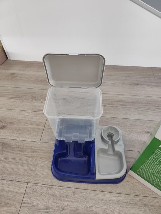 Хранилка и поилка 2в1 за животни