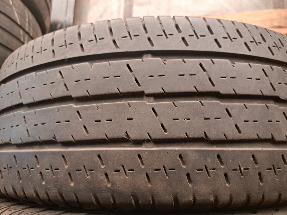 2 anvelope 215/65 R15 C Continental