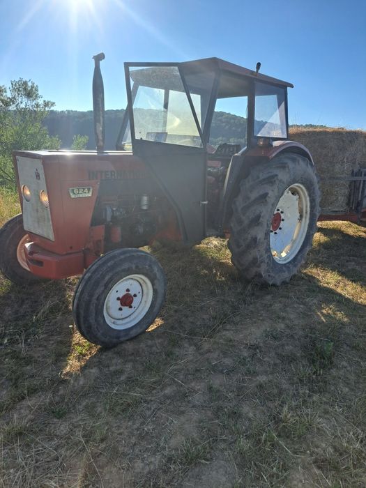 Vând tractor international