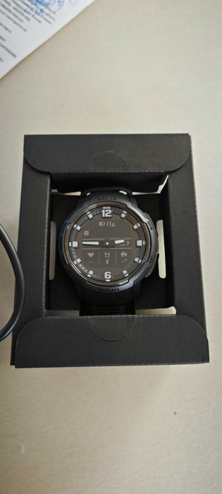 Продавам Garmin Instinct crossover solar