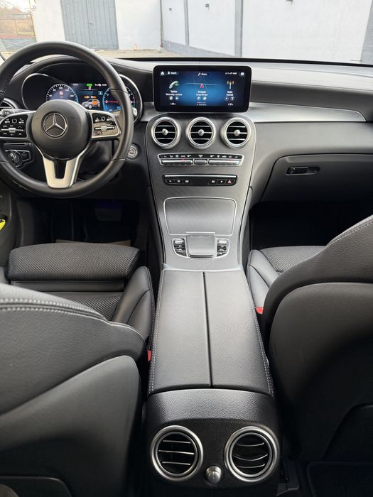 Mercedes Benz GLC300de Diesel Hibrid 306cai 4Matic