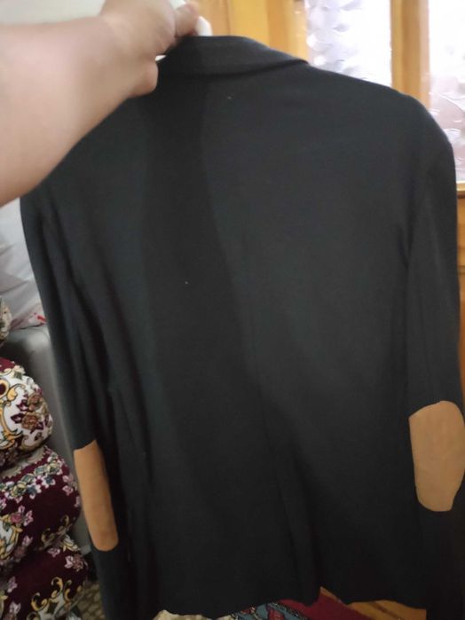 Мужской пиджак куп кийилмаган