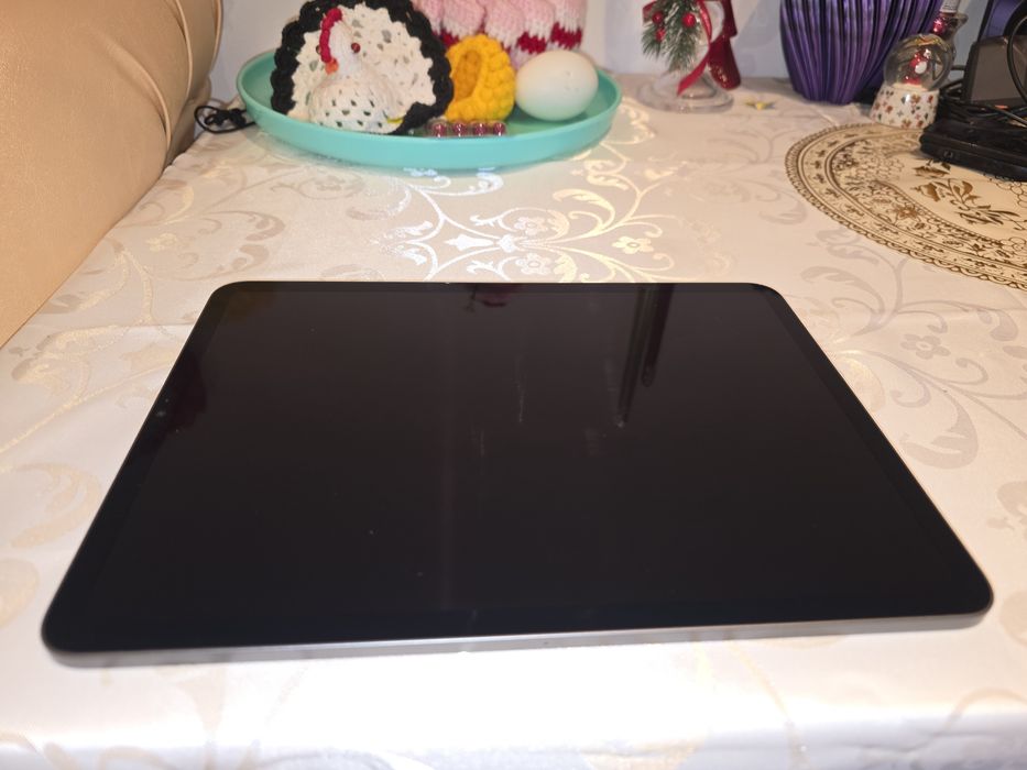 iPad Pro 11" M1 2021 Model A2377 - Blocat iCloud / Pentru Piese