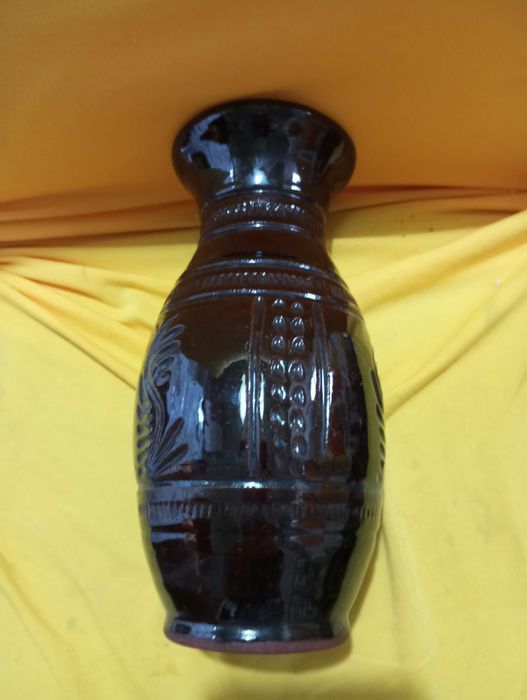 Керамични кана и ваза