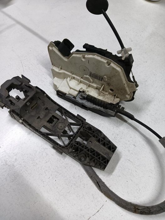 Broasca Usa Dreapta Spate Volkswagen Tiguan 5N_ 2007 - > 5N0839016D