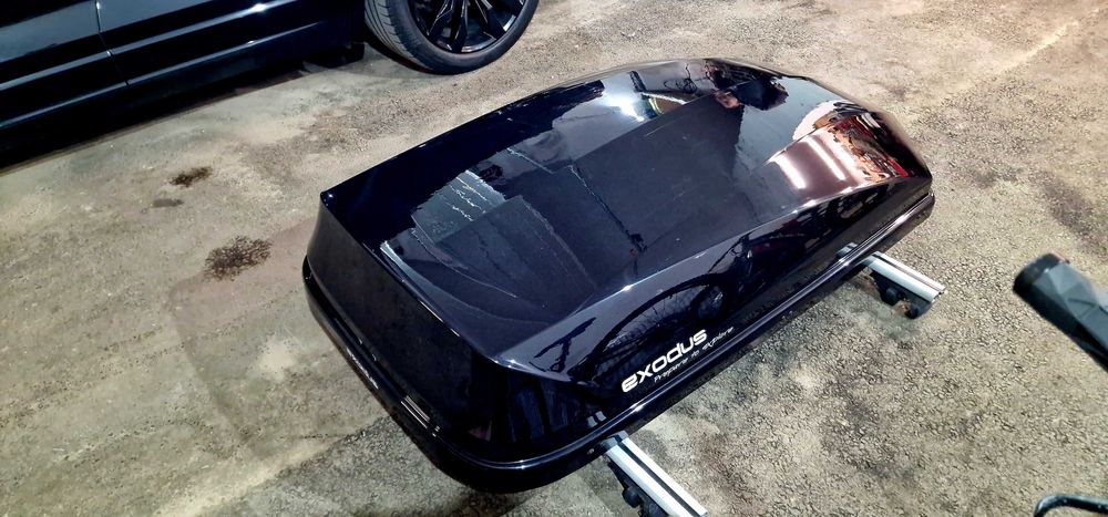 Автобокс Exodus 470L Black Gloss + Алуминиеви Греди