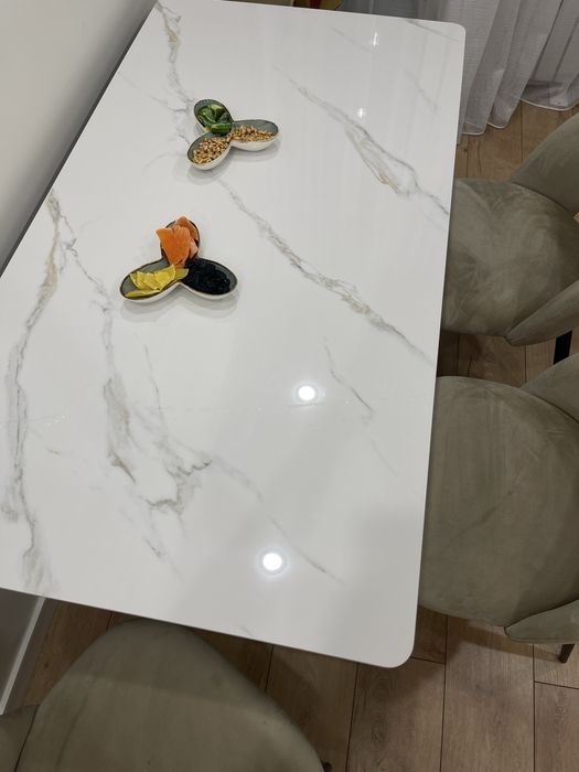 Кухонный новый стол