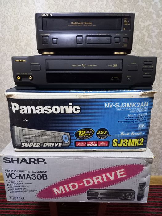 Продаетса видиомагнитафон Panasonic в отличном состояние