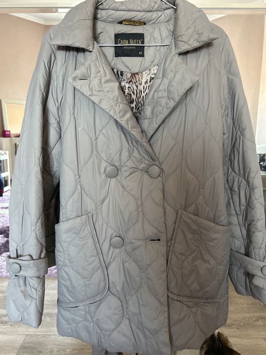 Продам верхнюю одежду