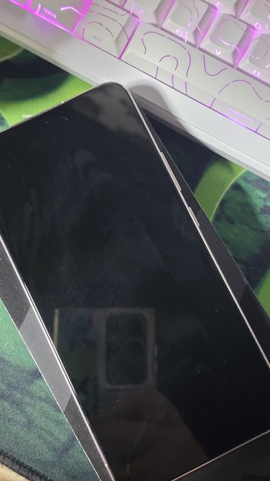Samsung S22+ 8/128