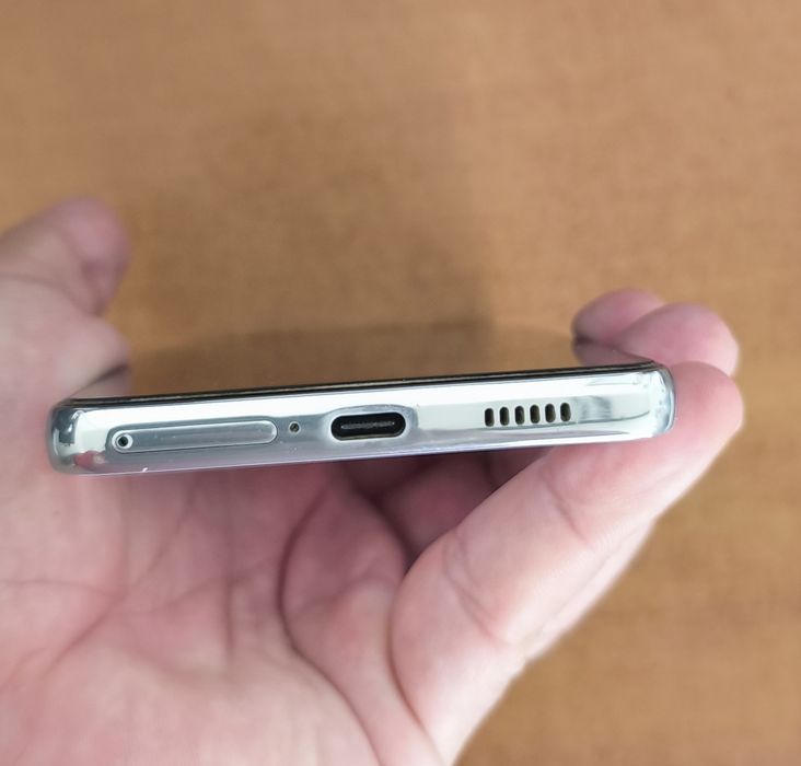 Продавам Samsung Galaxy A53 5G с 128 GB вградена памет.